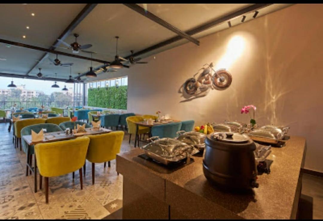 Regenta Inn Grand Koramangala By Royal Orchid Hotels Bangalore Ngoại thất bức ảnh